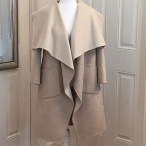 Coat BCBGMAXAZRIA M wool 70%
